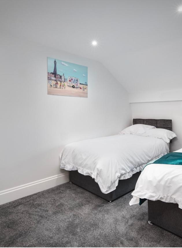 Blackpool Abode - Polaris Apartments Экстерьер фото